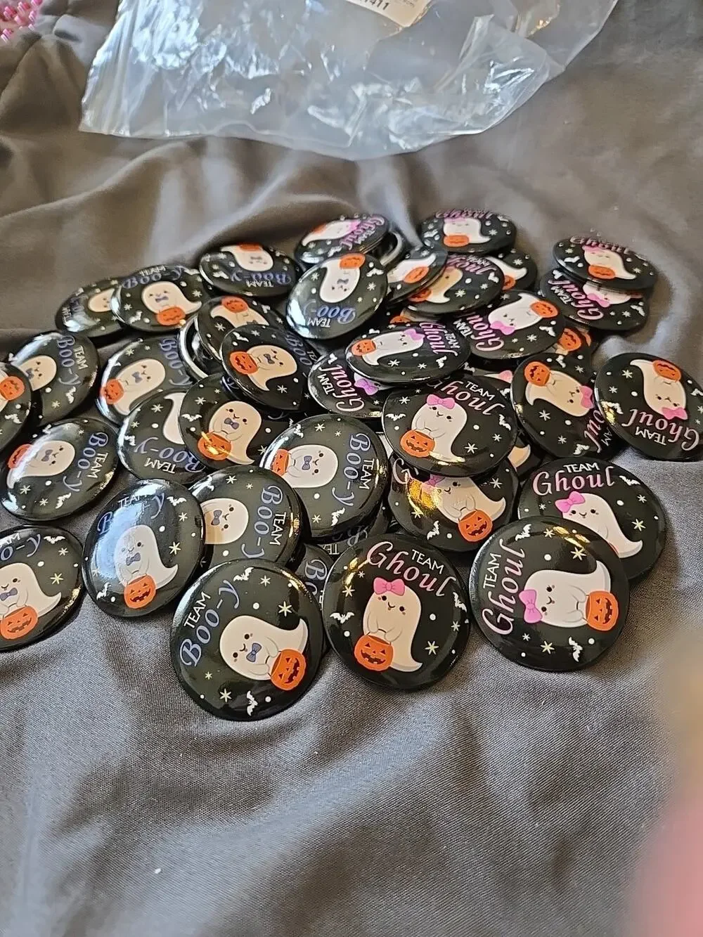 50 Pcs Gender Reveal Button Pins Team Boo-y and Team Ghoul Ghost/Halloween Theme